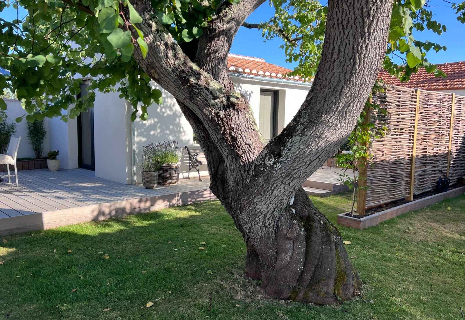 Suite de jardin indépendante avec accès au spa et à la piscine chauffée partagés à Noirmoutier