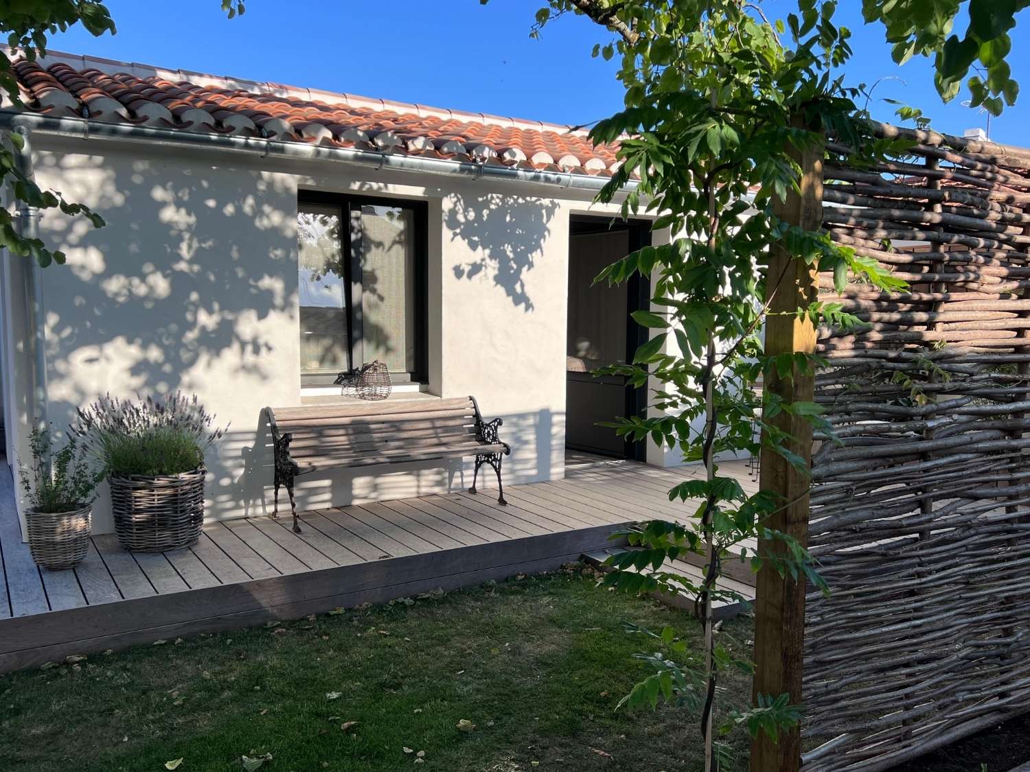 Jardin calme de la suite de jardin ONNO II à L’Épine sur l’île de Noirmoutier
